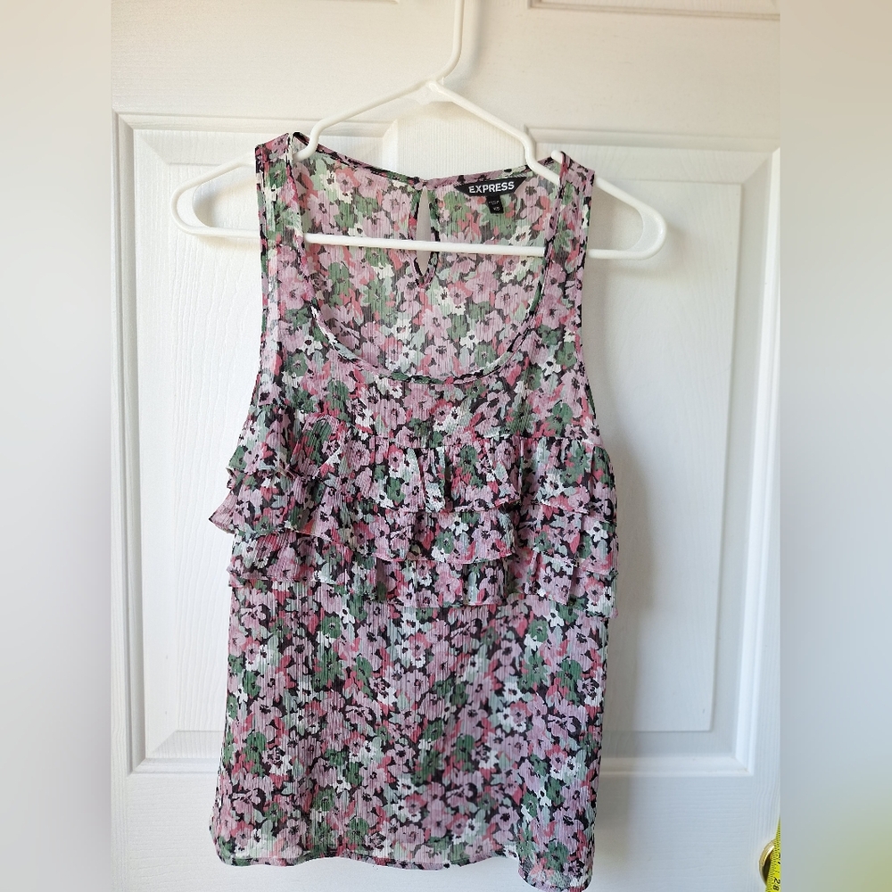 Express SM lightweight floral ruffled top.